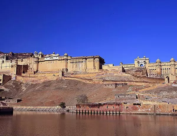 Den historiske Amer Fort i Jaipur