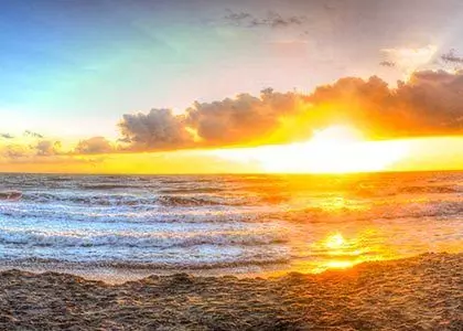 Strand ved Sri Lanka ved solnedgang